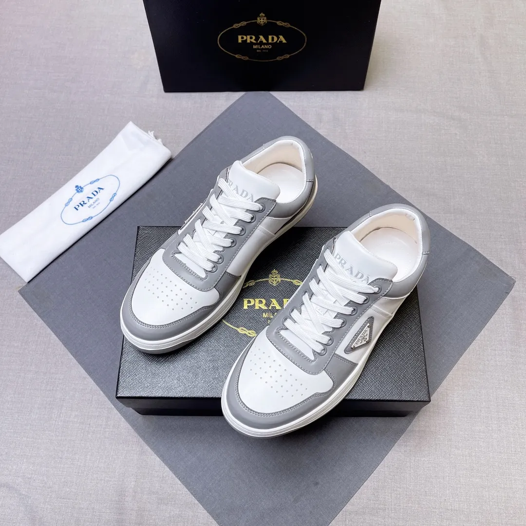 P380 Prada Prada's new men's leather sneakers, the highest version on the market, any comparison is welcome🆚! The original leather has excellent texture and is super high-end! Fetal sheep net lining imported from Italy, removable pad! Luxurious materials and fine workmanship, highly recommended! Code number 38-45 No. 058